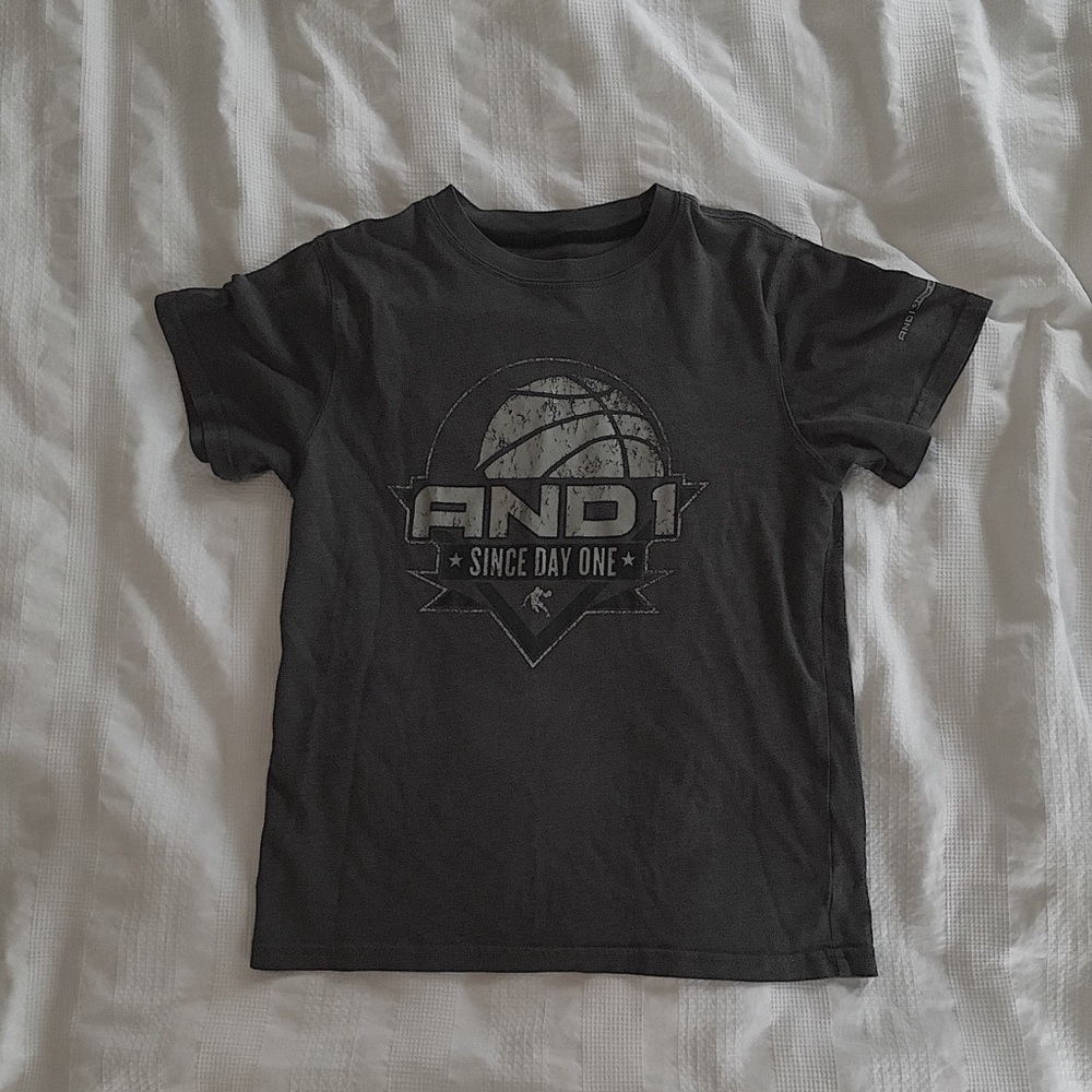 BASKETBALL T-SHIRT